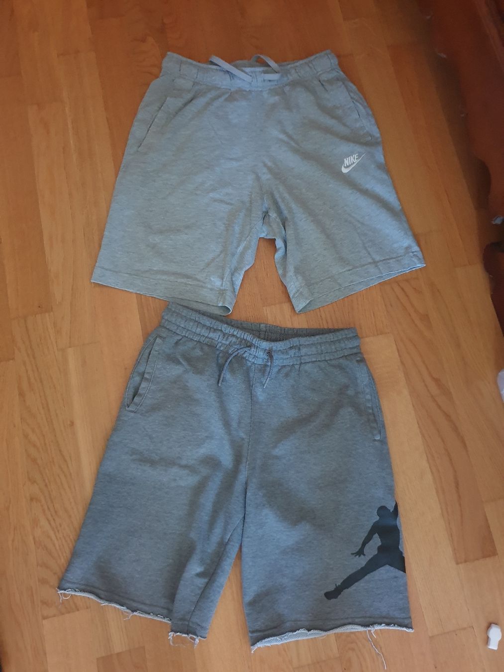 Lotti & Set di vestiti: Nike et Jordan  – Usato da Fribourg venduto da mal_8zjh 1