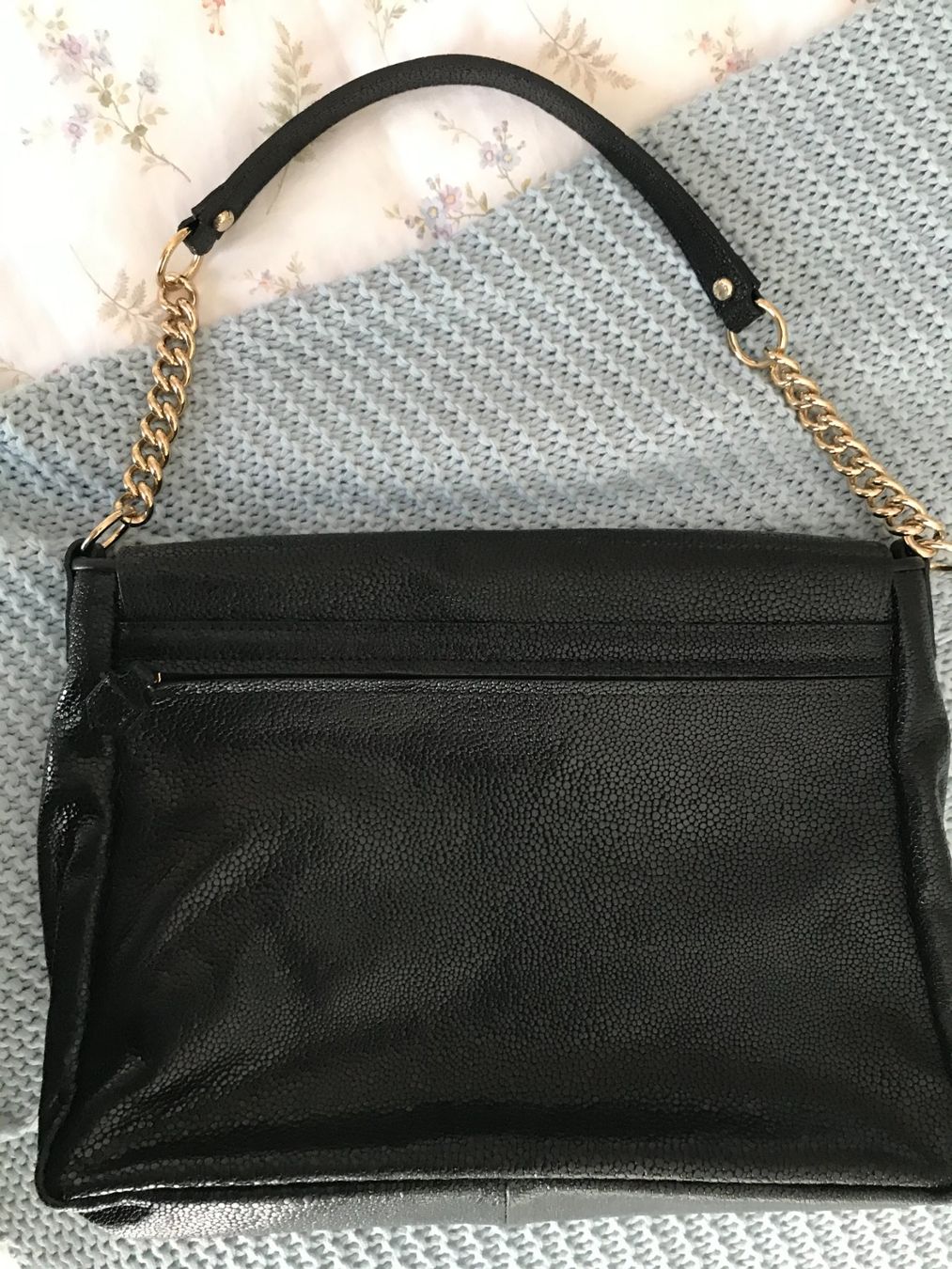 Longchamp Taschen für Damen: Longchamp Schultertasche schwarz-golden – Gebraucht aus Muttenz von einfach-schoen 1