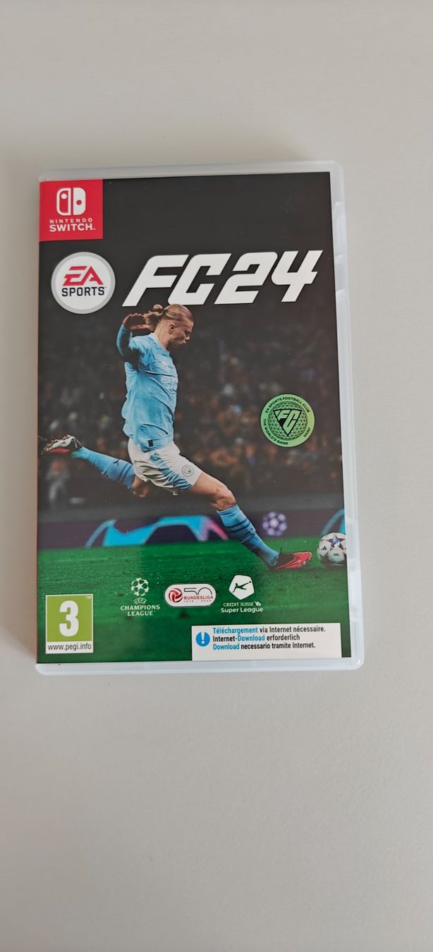 Nintendo Jeux: FC 24 Nintendo Switch Spiel neuwertig – D'occasion à Kleinandelfingen par dom_t7hd