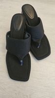 Bershka Sandale schwarz, Gr. 39 (40)