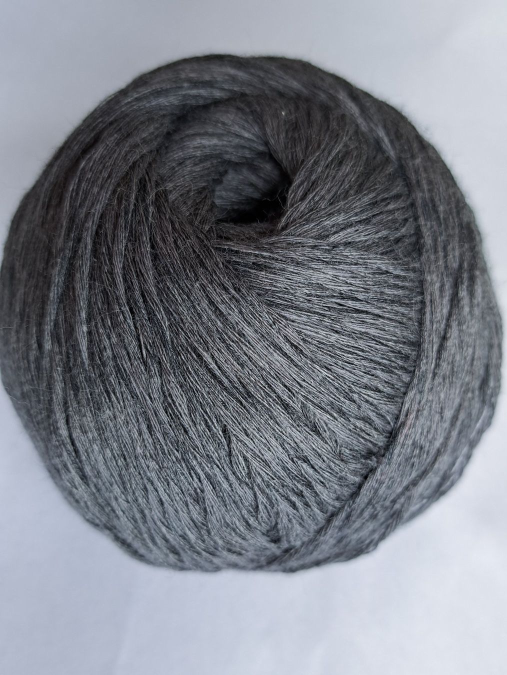 Wolle: 50g reine Merinowolle, Graphit grau – Neu und originalverpackt aus Basel von Sweet-Yarns01