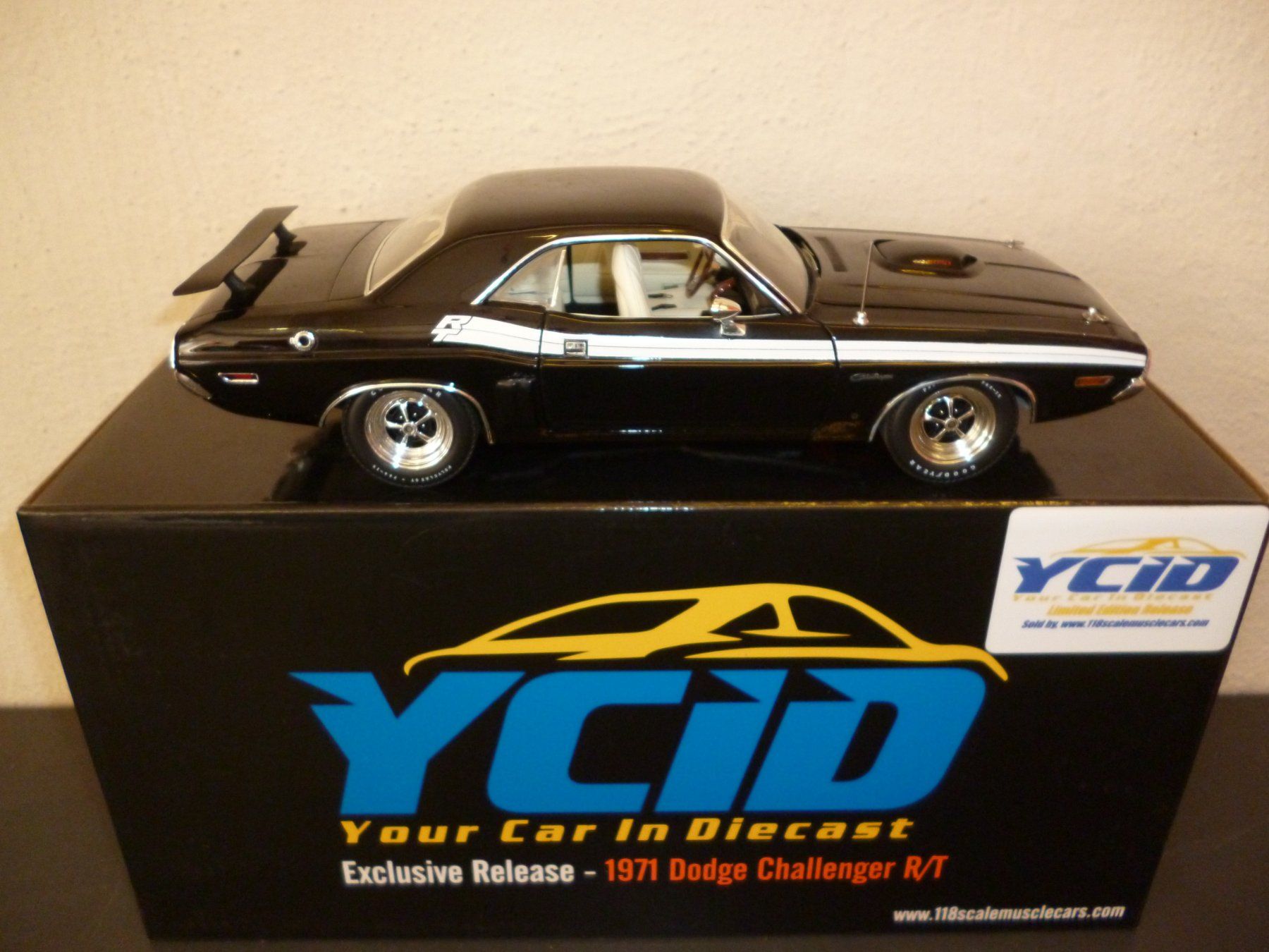 Dodge Modellautos: Dodge Challenger 1971 440 Six-Pack 1:18 YCID – Neu und originalverpackt aus Niederwil SG von Kaicorner03 1