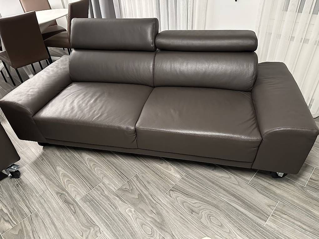 Divani: 2x Echtleder Sofa – Usato da Baar venduto da jonygut95 1