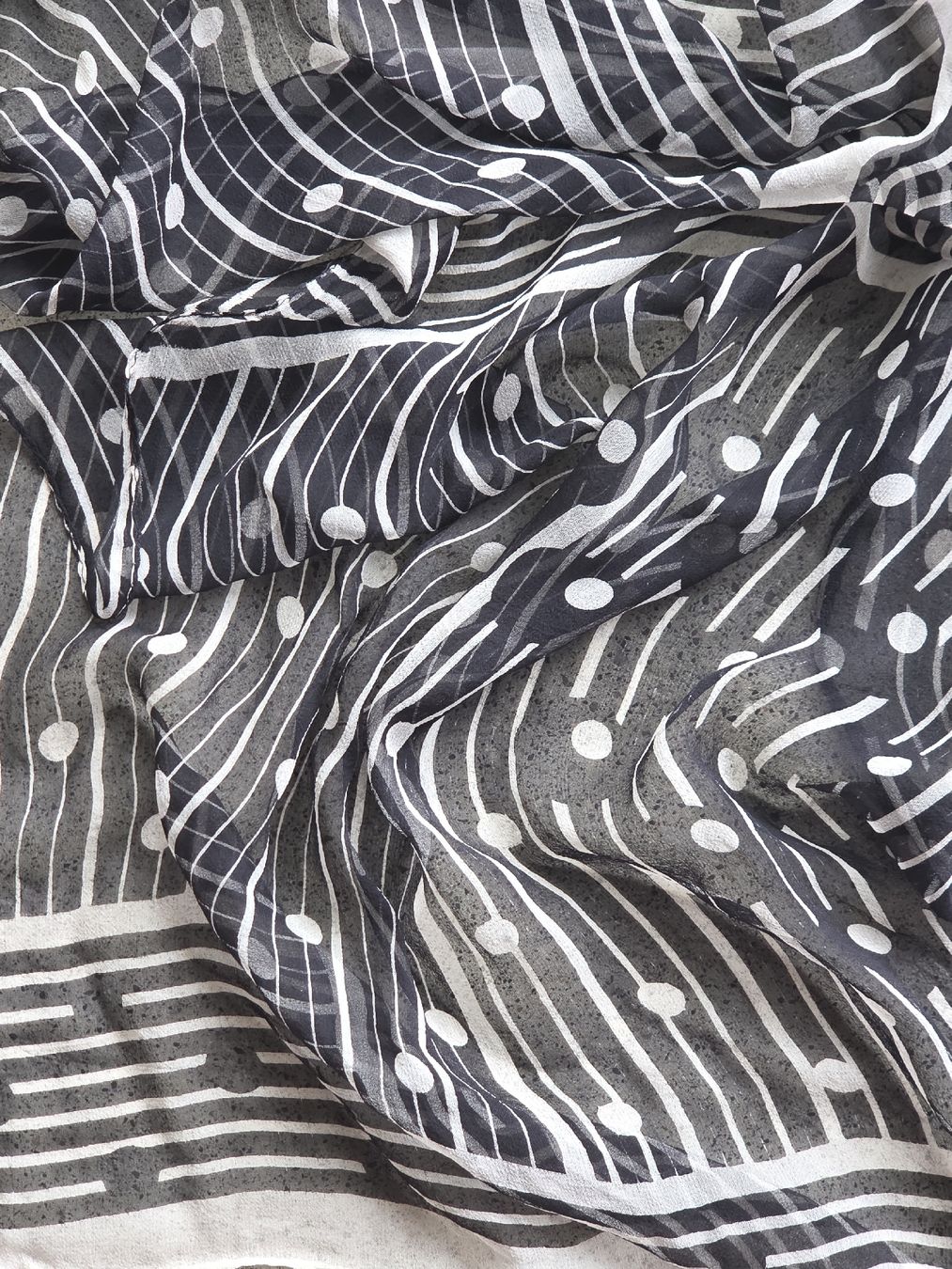 Foulards & écharpes: Seidenschal 55 x 160 cm – Neuf avec emballage d'origine à Frauenfeld par Schenken-mit-Herz 1