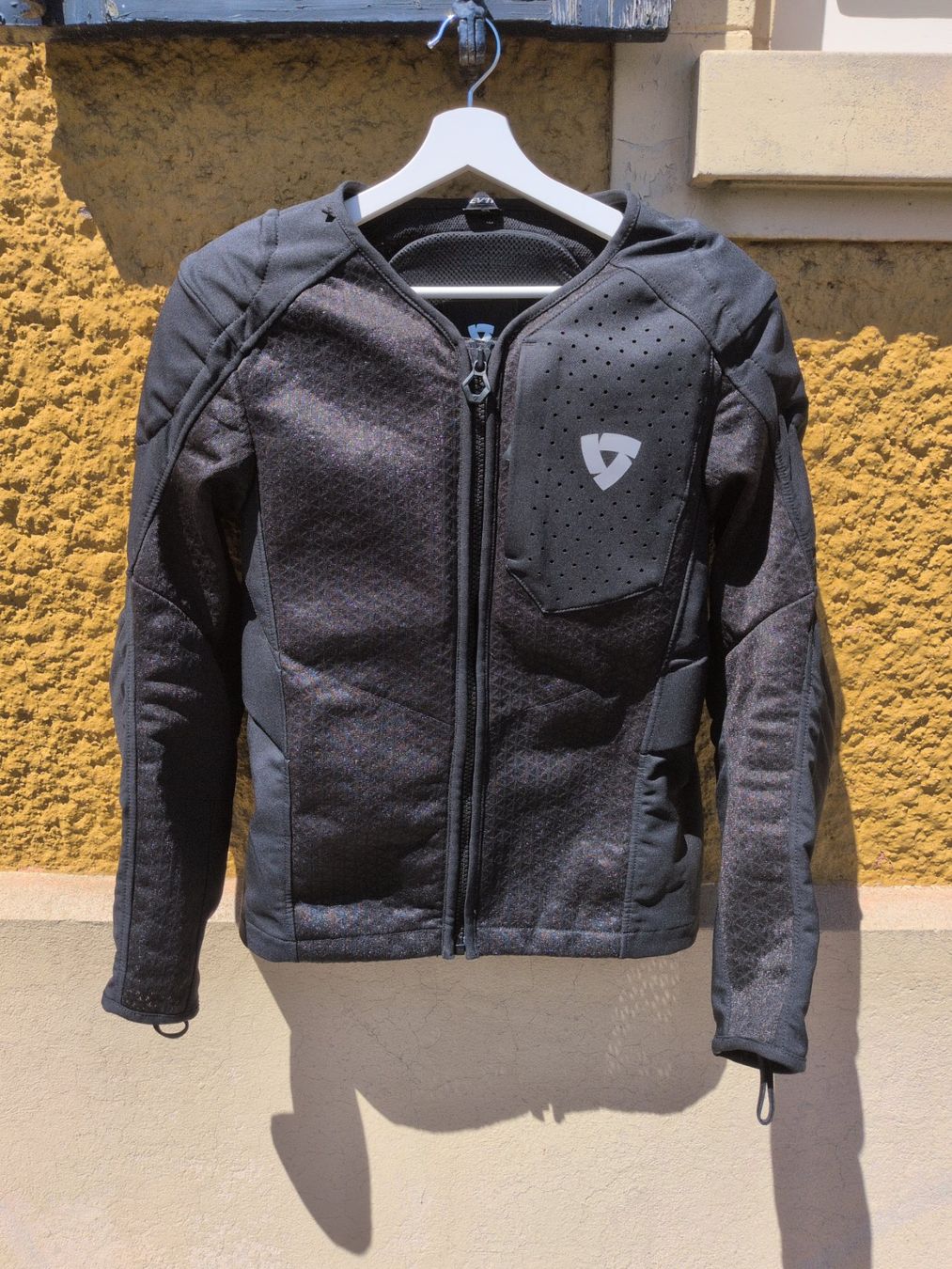 Giacche: Revit Nucleus Mesh Protektorenjacke (M) – Usato da Rüfenacht BE venduto da swalin