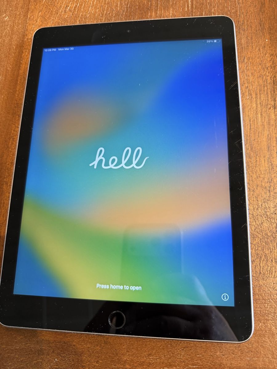 Apple Tablettes PC: iPad 5 32GB Wifi – D'occasion à fey par Caductilometre