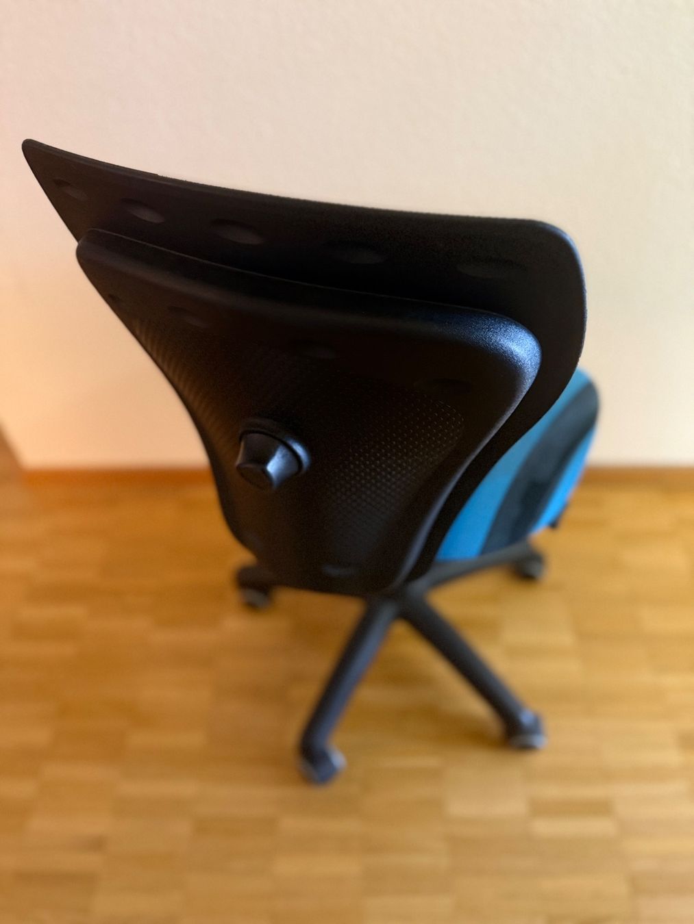 Stühle: Kinderbürostuhl – Gebraucht aus Basel von Sellr78 1