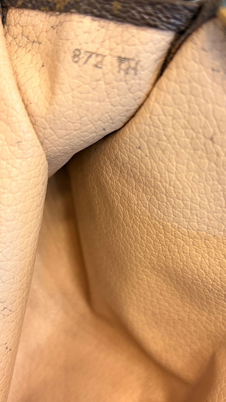 Louis Vuitton Custodie per cosmetici: Louis Vuitton Pochette Monogram Original, Top Zustand! – Usato da Lachen SZ venduto da HelvetiaLuxury 7