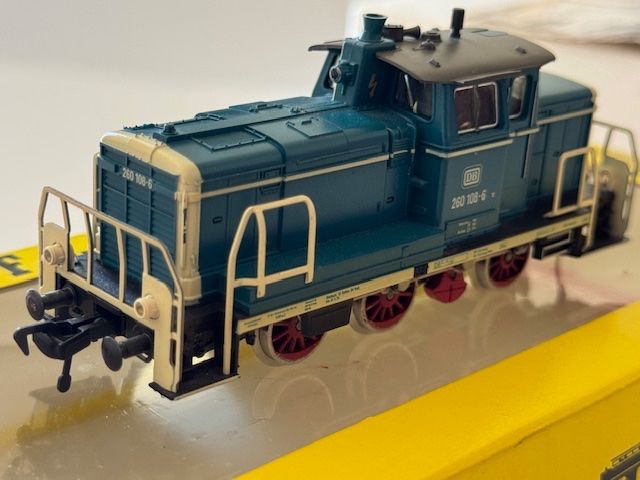 Fleischmann Modelleisenbahnen: Lokomotive BR 260 DB Fleischmann 4227 HO – Gebraucht aus Clarens von toutrouge 3