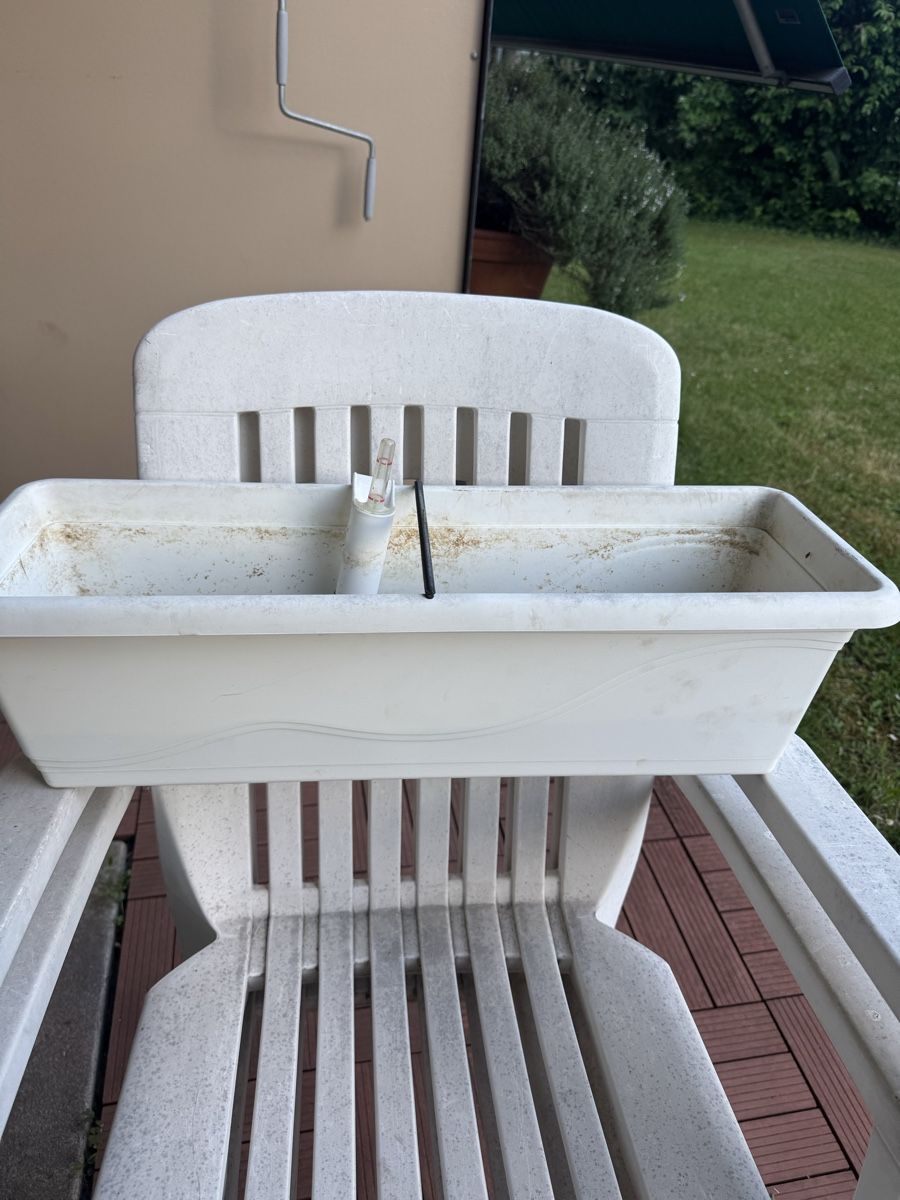 Vasi per fiori: Blumenkasten mit Bewässerungssystem, weiss – Usato da Wädenswil venduto da alximik0 2