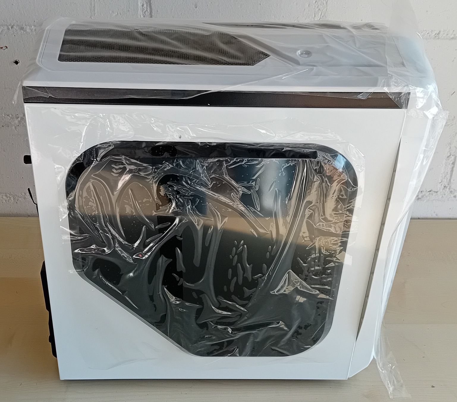 Gehäuse: PC-Gehäuse Game Plus – weiss – neu – Neu und originalverpackt aus Möriken AG von Restpostenking.ch