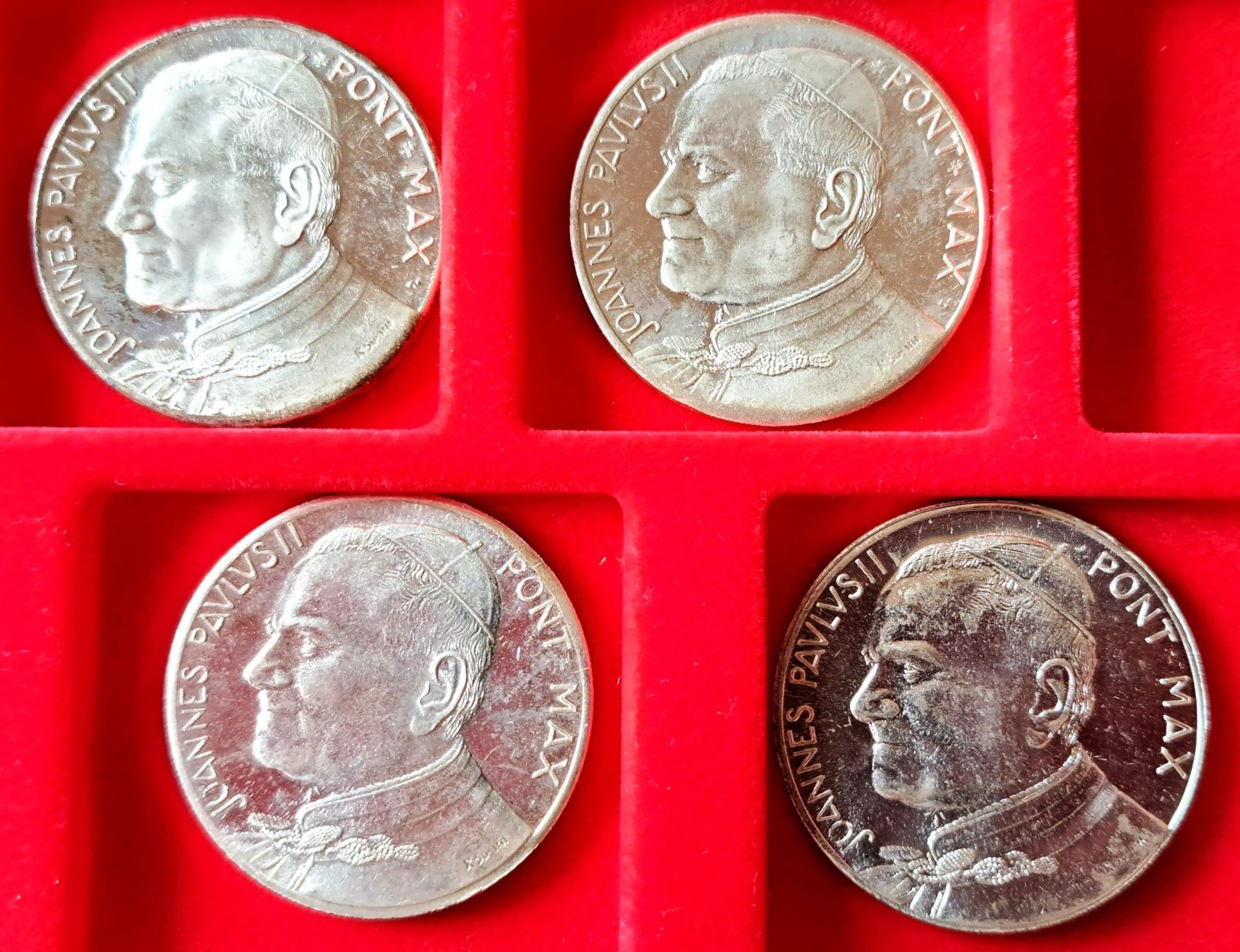 Medaglie: 4 Stück Vatikan Medaille – Usato da Tenniken venduto da mik_6mxg 7
