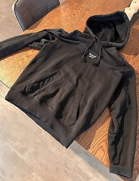 Pulls & Sweat-shirts: Reebok Hoodie schwarz Grösse M – D'occasion à Härkingen par jettamk1