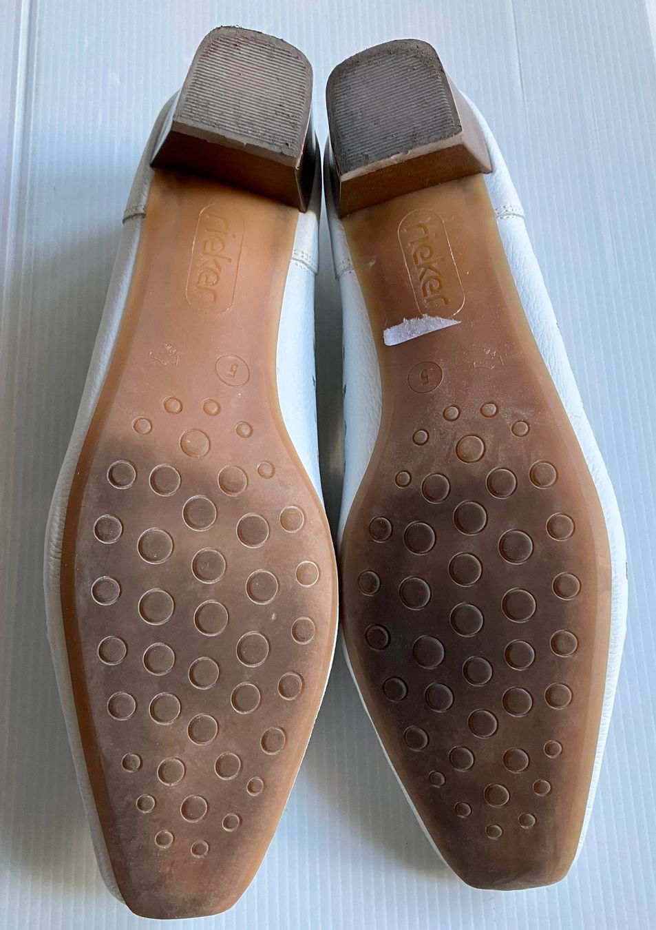 Rieker Scarpe da donna: Chaussures Rieker blanches élégantes, pointure 38 – Usato da Chêne-Bougeries venduto da Vintage-Era 5