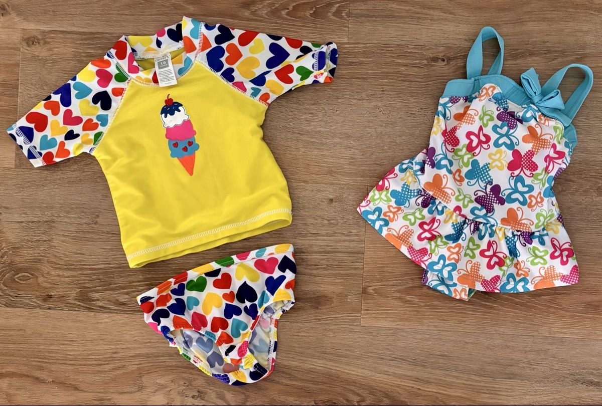 Costumi da bagno: Schwimmanzug - 2x, Gr. 18M!!! – Usato da Einsiedeln venduto da sum_xm7z