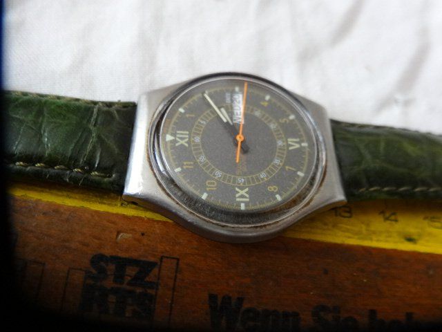 Swatch Montres: S-WATCH HERREN UHR,QUARTZ.SWISS MADE-DATE,TAG.LÄÜFT – D'occasion à zürich par ahmad01 7