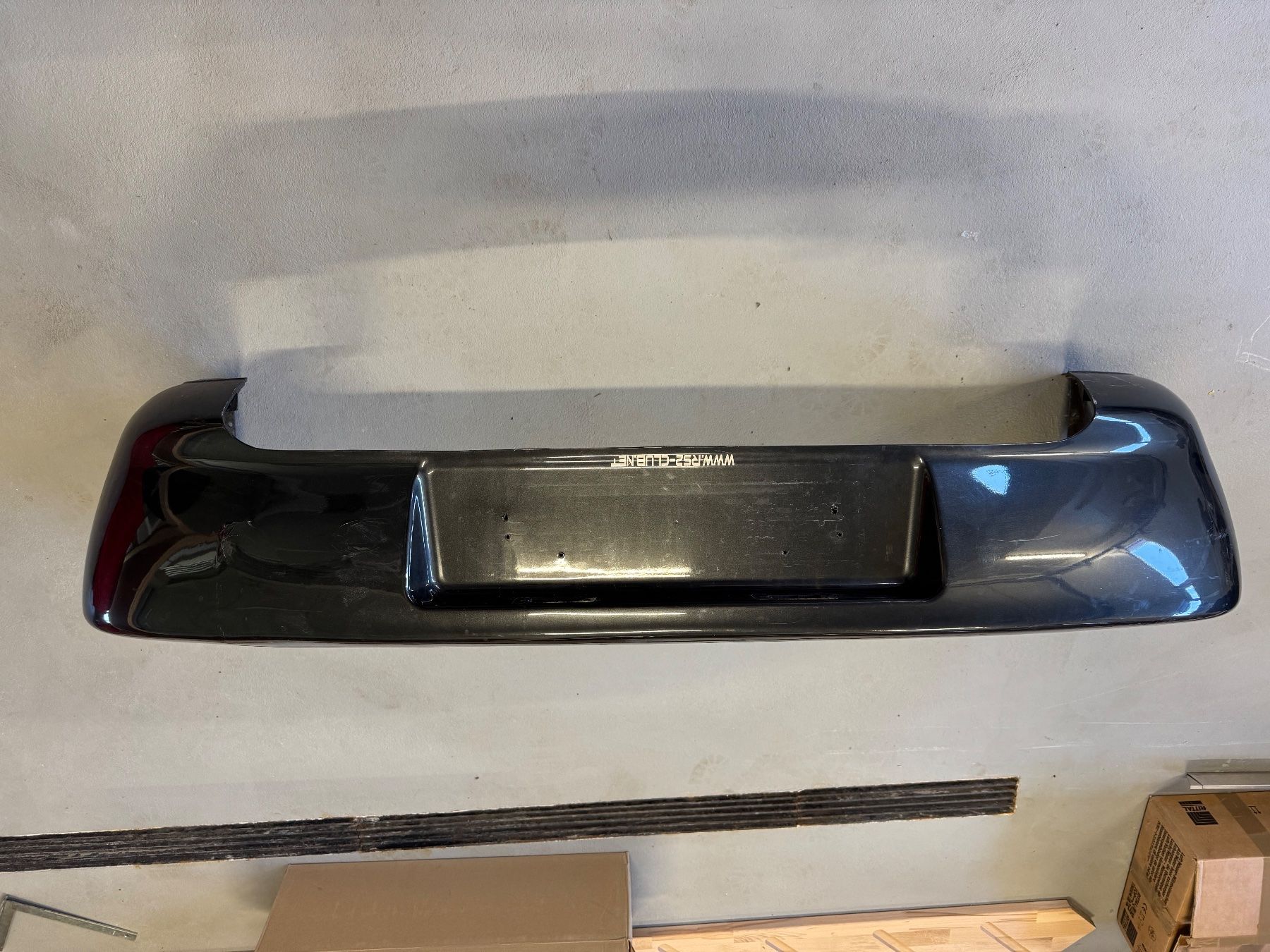 Audi Tutti pezzi di ricambio auto: Pare-chocs arrière Audi Porsche RS2 - RARE - – Usato da Les Hauts-Geneveys venduto da Alba2020 1