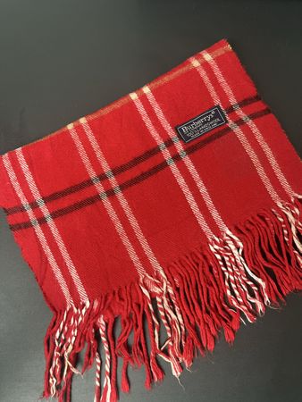 Echarpe Burberry rouge 100% laine authentique