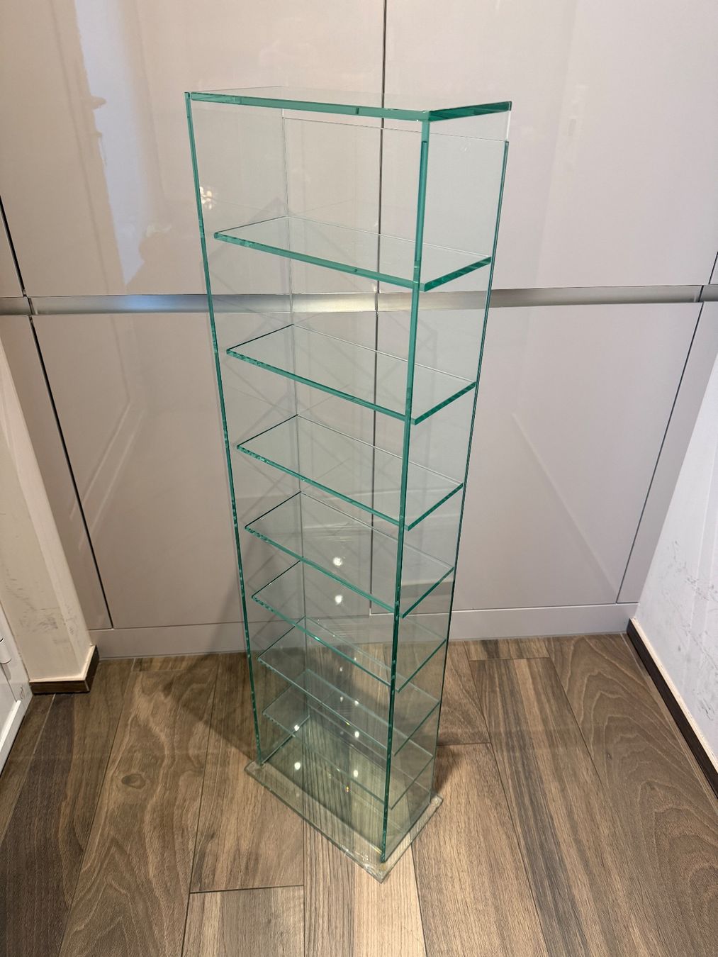 Scaffali: CD Regal aus Glas – Usato da Horgen venduto da Auction-Kings 1