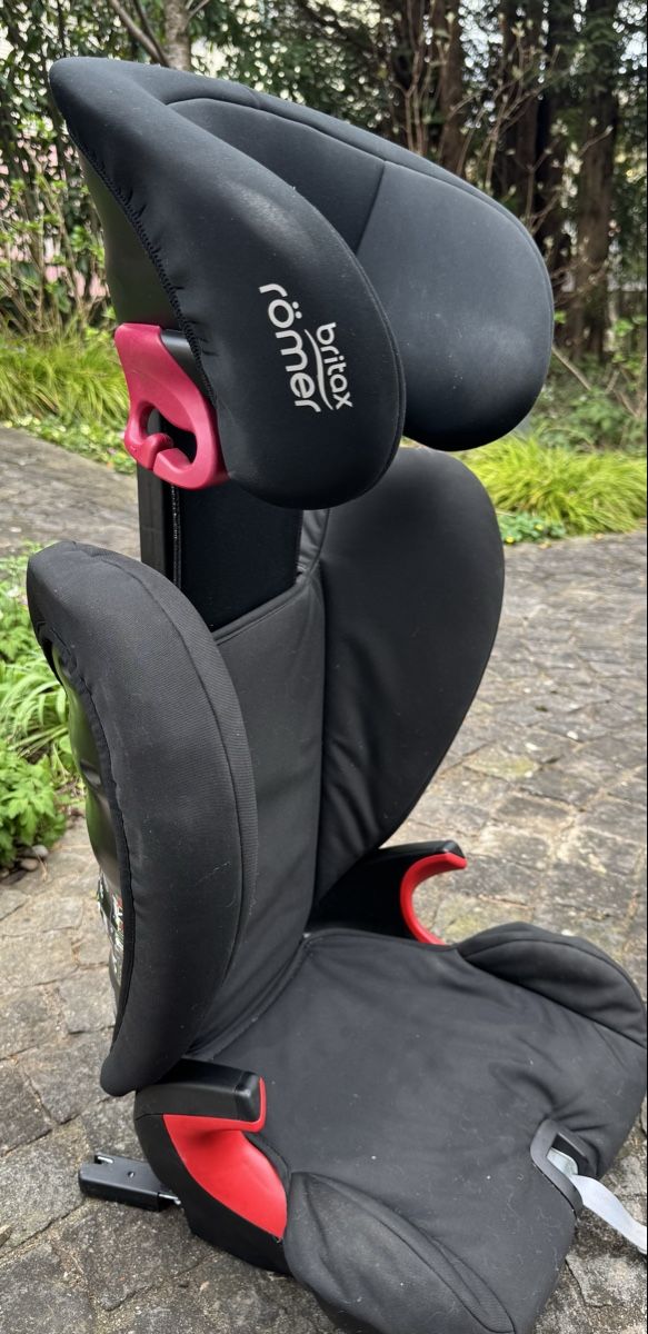 Britax Römer Seggiolini per auto: Kindersitz Römer Kidfix SL – Usato da Zürich venduto da bmc 1