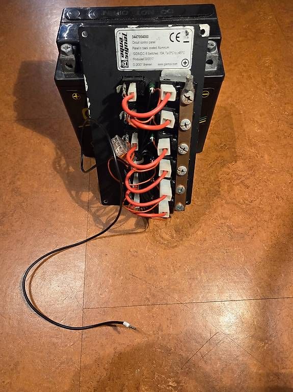 Steuerung: Aqua Signal, Control Panel 6fach 12/24V Marineschalter – Gebraucht aus Oberbalm von Drake60 4