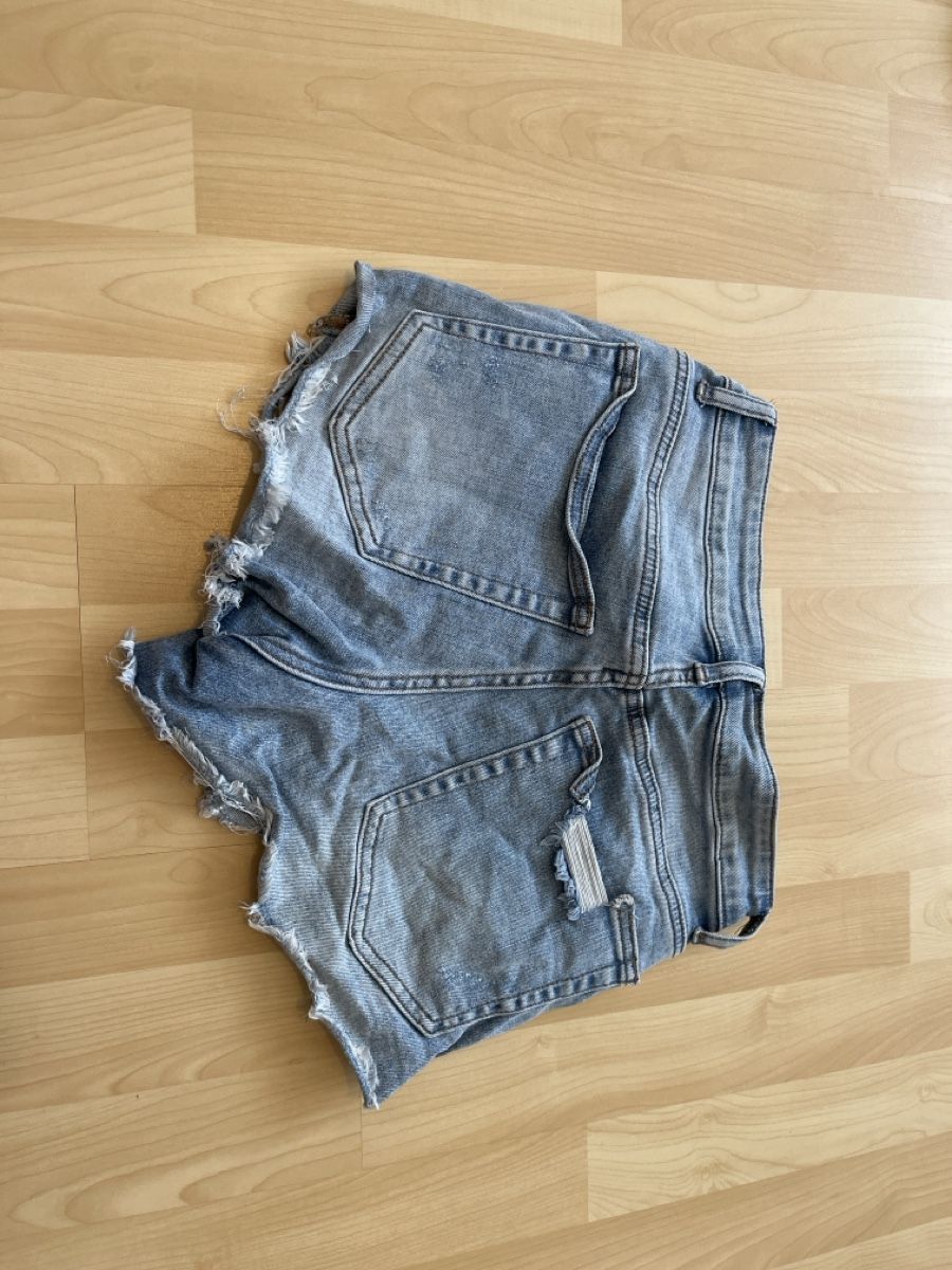 Pantalons: Kurze Hose – D'occasion à Holziken par ale_h6sl 1