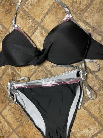 Bikini nero e argento, perfetto per l'estate👌tgM/L👌nuovo