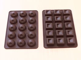 Moule silicone à chocolats -  2 pces, NEUF!