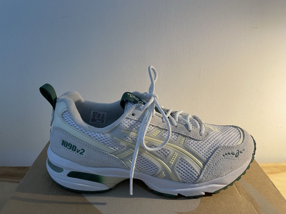 Asics Scarpe da donna: Asics – Nuovo (secondo la descrizione) da Ittigen venduto da sel_fm7s