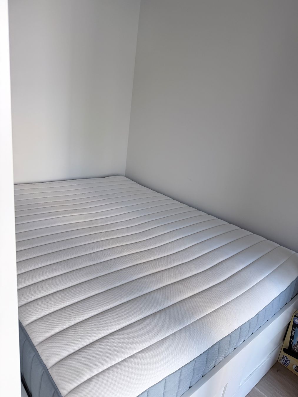 Letti: IKEA BRIMNES Bed + Lattenrost + Matratze – Usato da Zürich venduto da maez 1