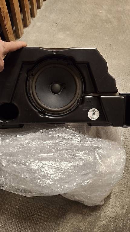 Casse acustiche: Subwoofer – Usato da Basel venduto da zil_795r