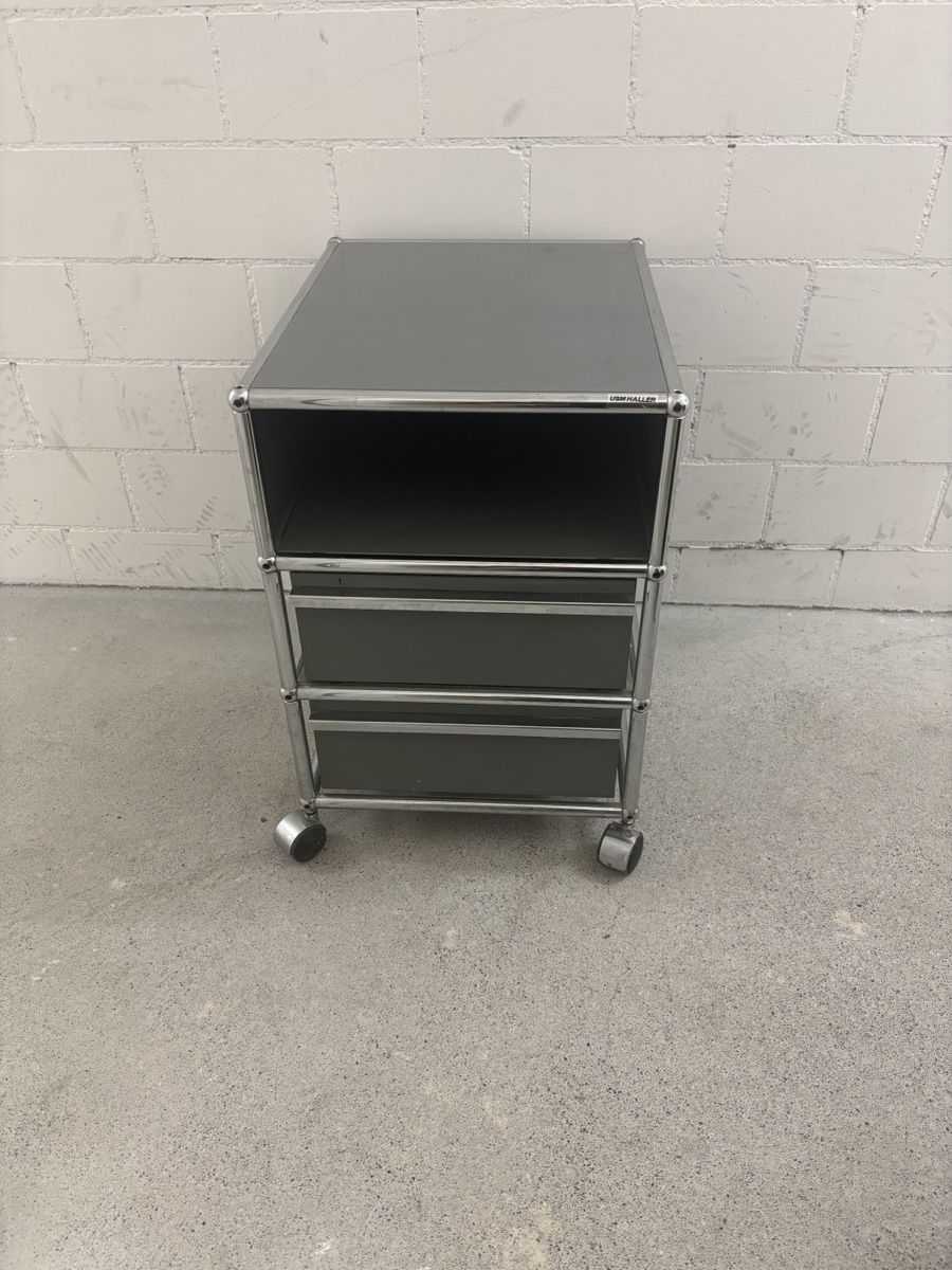 USM Banconi: USM Haller Rollcontainer, grau – Usato da Winterthur venduto da Mar22