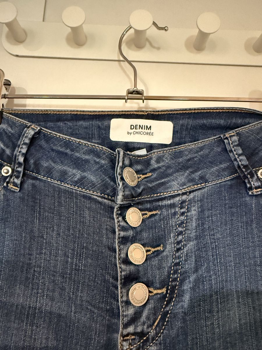 Jeans: Pantacourt en jeans de chez Chicorée. Taille 38 – Usato da MASSONGEX venduto da Luluone 1