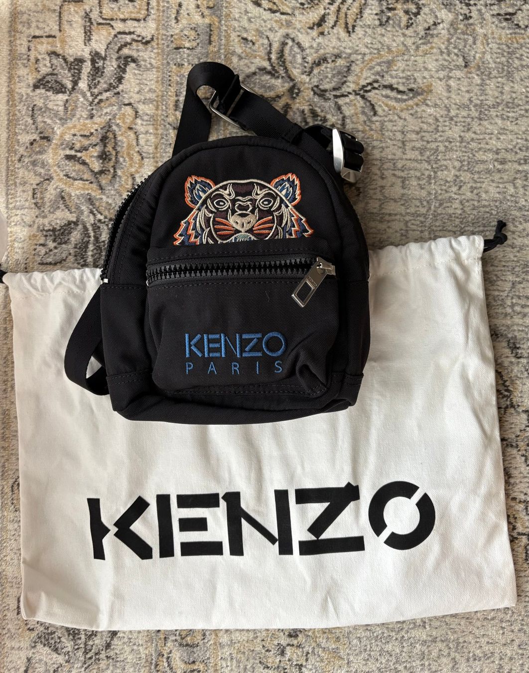 Kenzo Zaini: KENZO Rucksack / Sac à dos – Usato da Zürich venduto da Sandra22 3