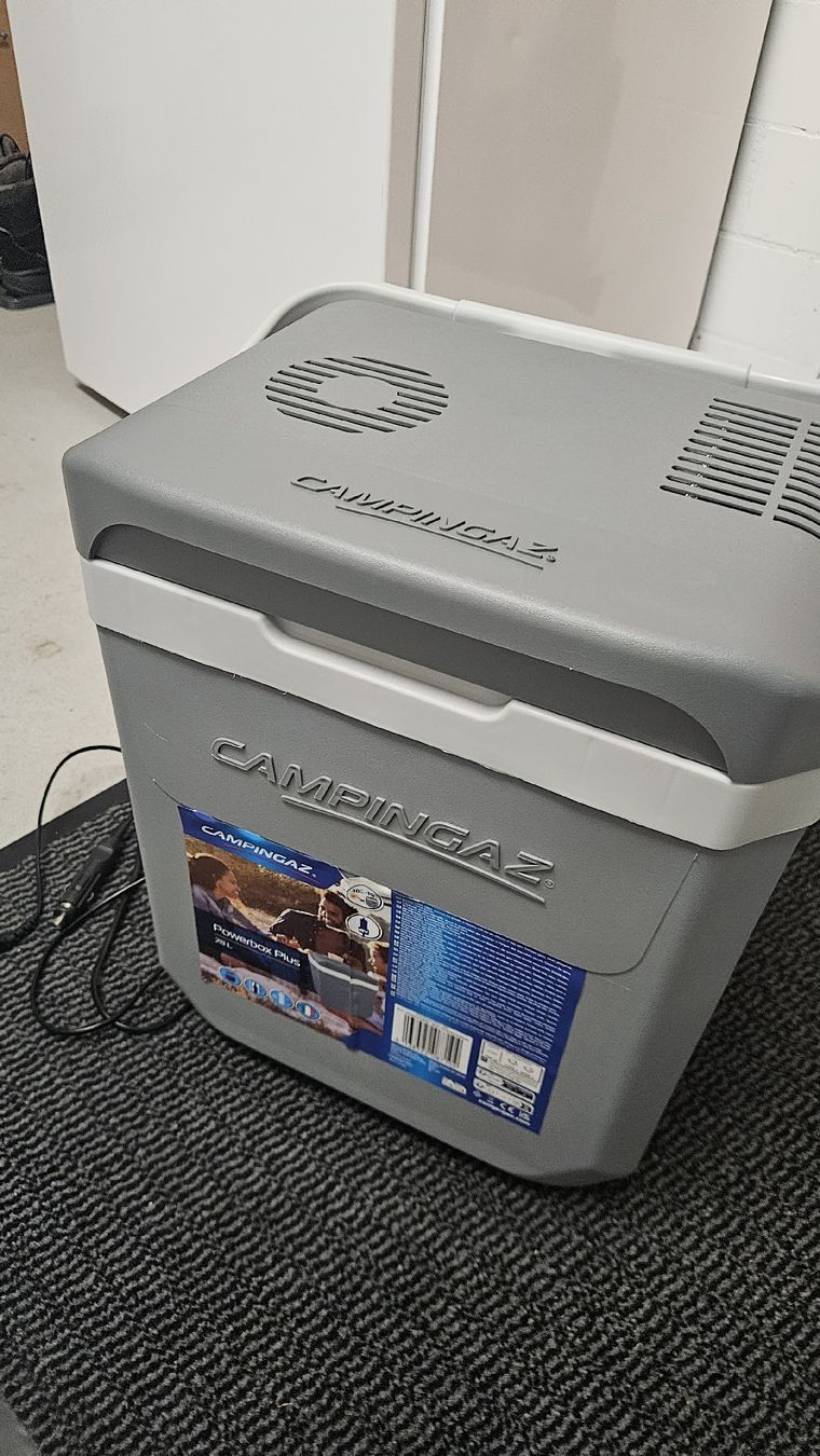 Campingaz Kühlschränke & Kühlen: Kühlbox Campingaz Powerbox 28l – Gebraucht aus Bauma von benba_ric