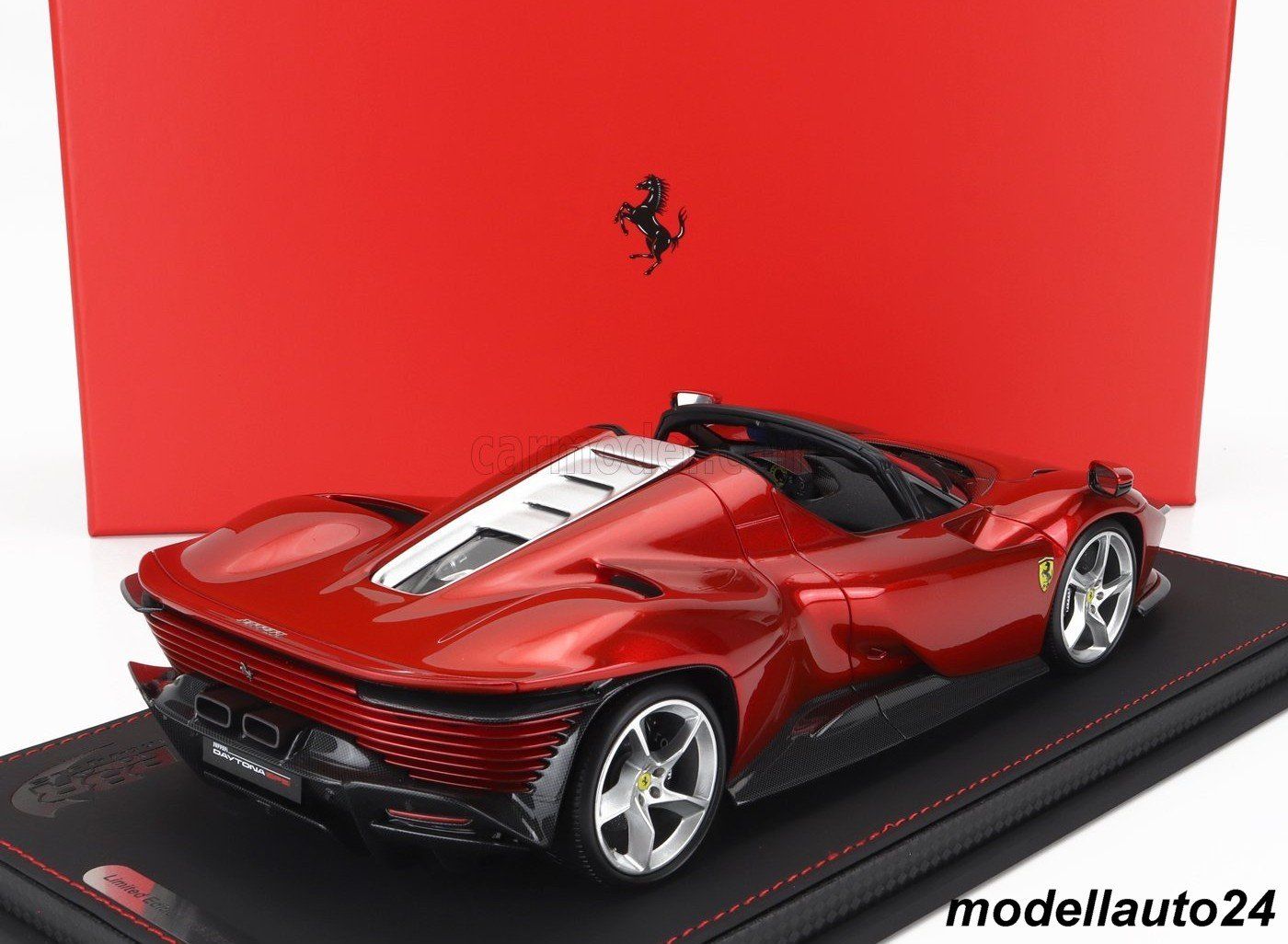 BBR Models Modellini d'auto: Ferrari Daytona SP3 2022 /  BBR 1:18 – Nuovo e nell'imballaggio originale da Seuzach venduto da Modellauto24 4