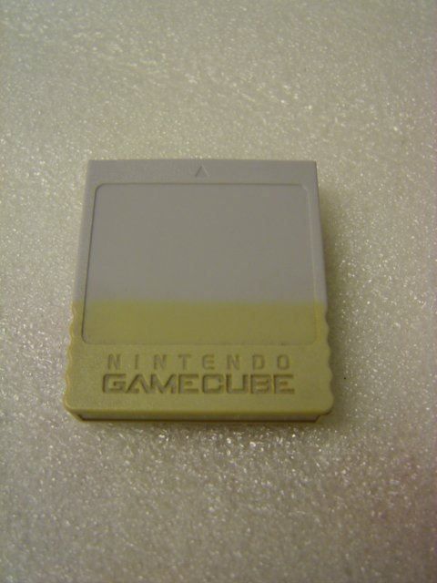 Unités de mémoire & Cartes mémoire: Nintendo Gamecube ORIGINAL Memory Card – D'occasion à Pambio Noranco par Pol69