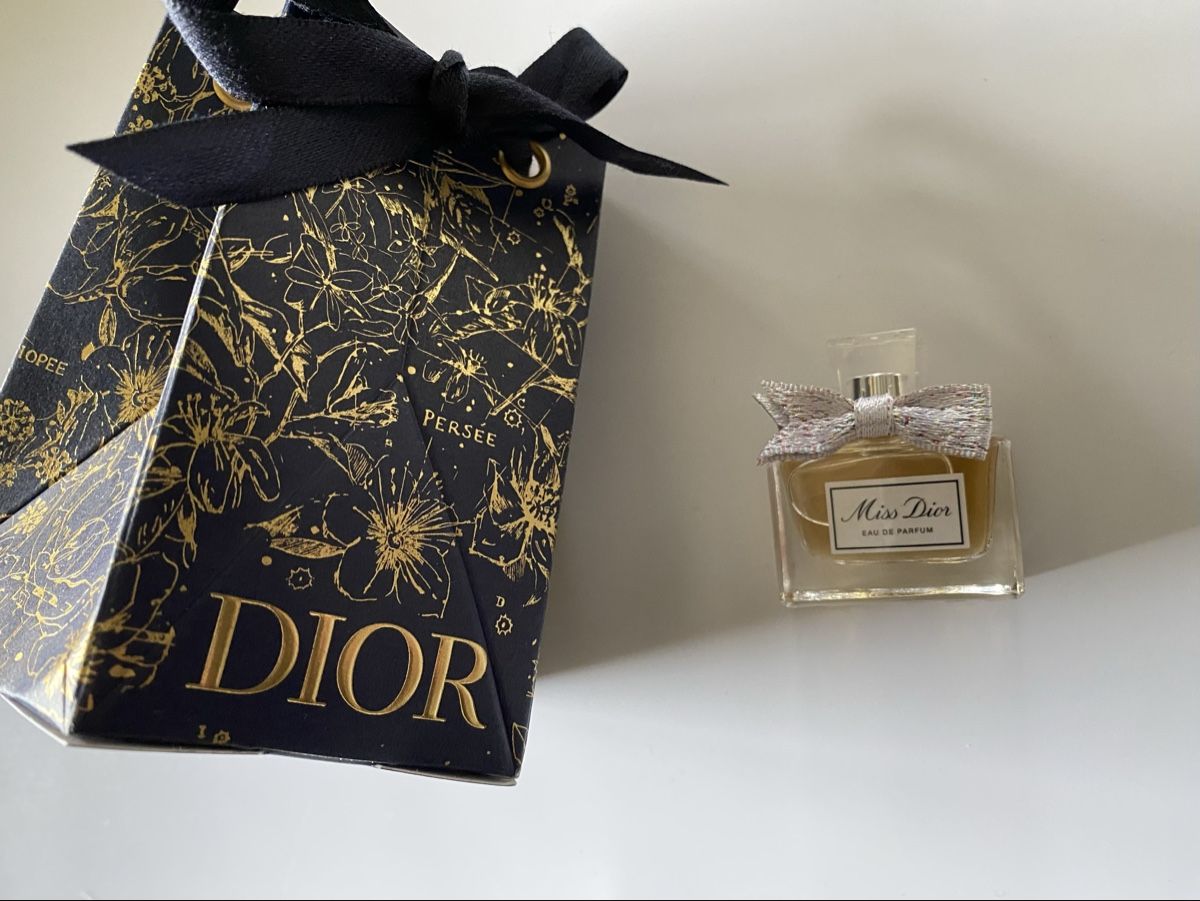 Dior Profumi & Eau de Toilette: Miniature Miss Dior eau de parfum – Nuovo e nell'imballaggio originale da Bouveret venduto da wes_7zll 1