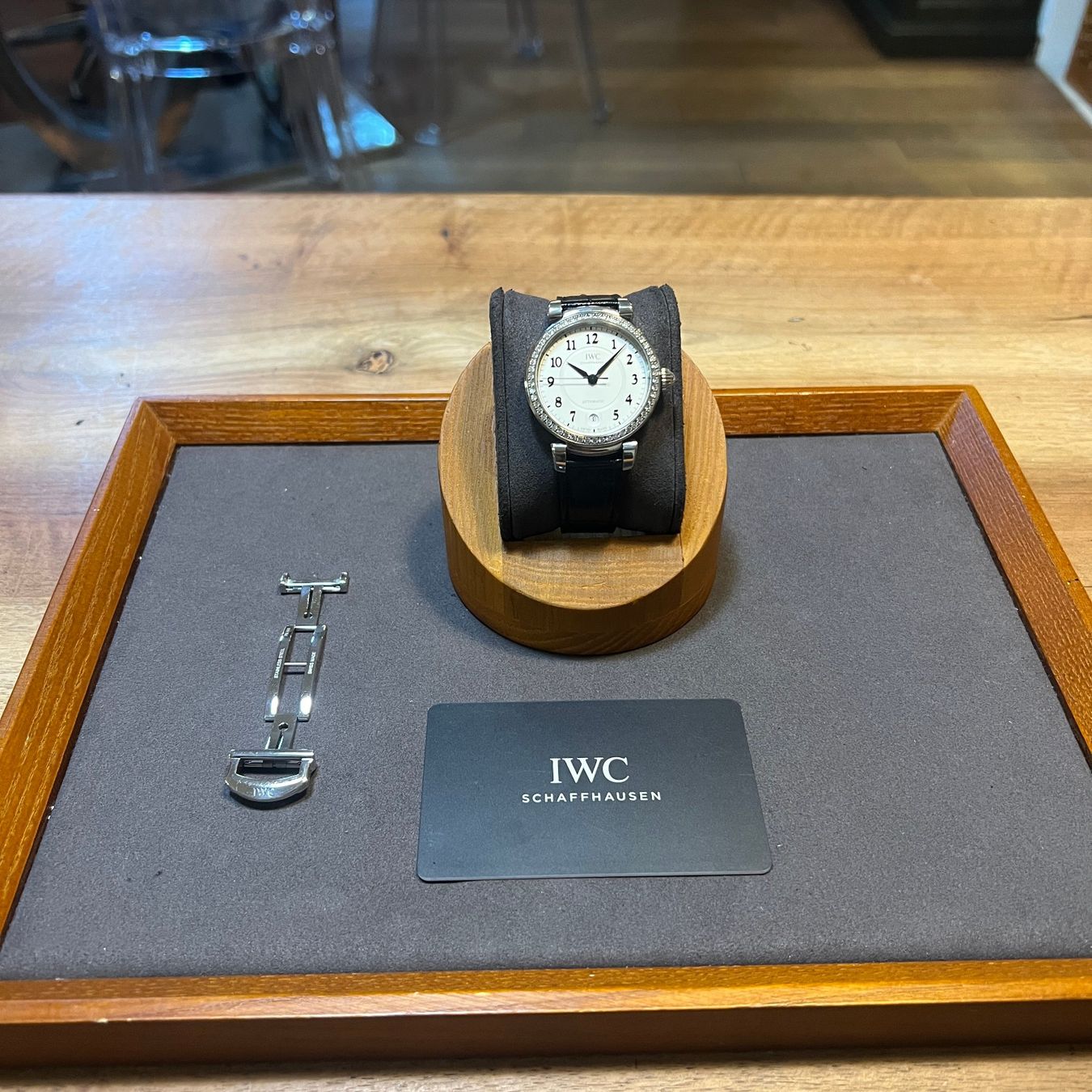 IWC Orologi: IWC Da Vinci Diamonds Bezel Automatic Date IW458308 – Usato da Carouge GE venduto da Watchaser 9