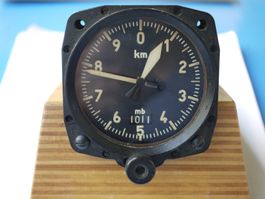 Revue Thommen Luftfahrt Höhenmesser Cockpit-Messgerät mit mb