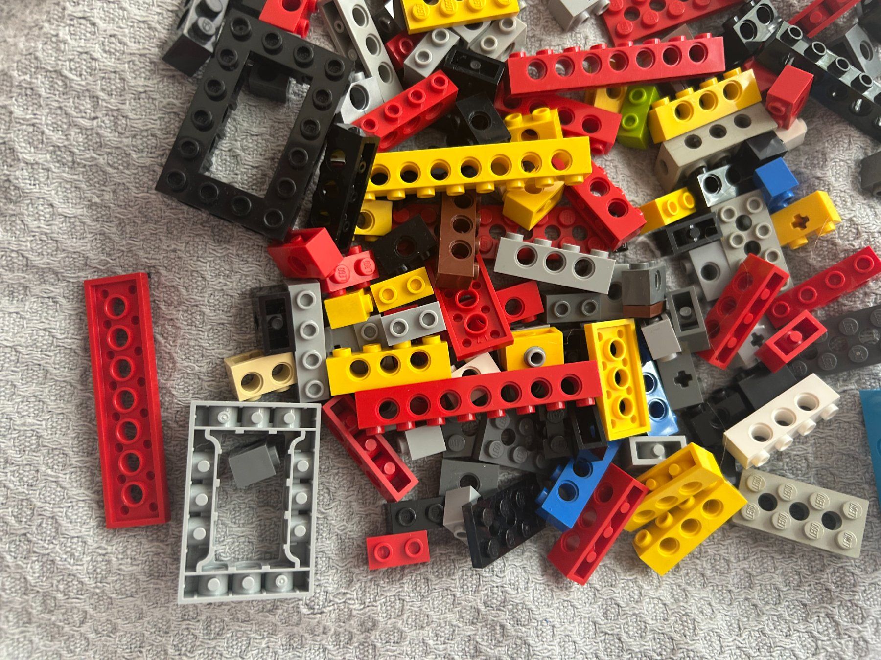 Lego Jouets: 240 Gramm gerade Lego Technik Lochbalken – D'occasion à Volketswil par Daniel68ernst 5