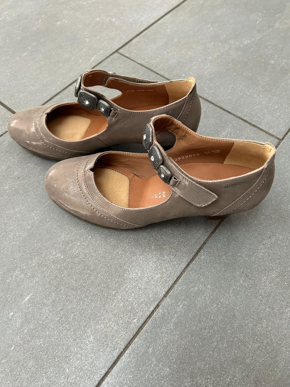 Mephisto Scarpe da donna: Wunderschöne Mephisto Pumps Gr. 4,5 oder US 7, neuwertig – Usato da Iseltwald venduto da Waldisch 1