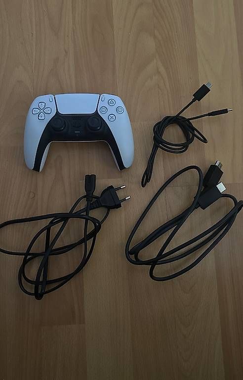 Consoles: Ps5 Slim Disc Edition – D'occasion à Frauenfeld par Hu_75 2