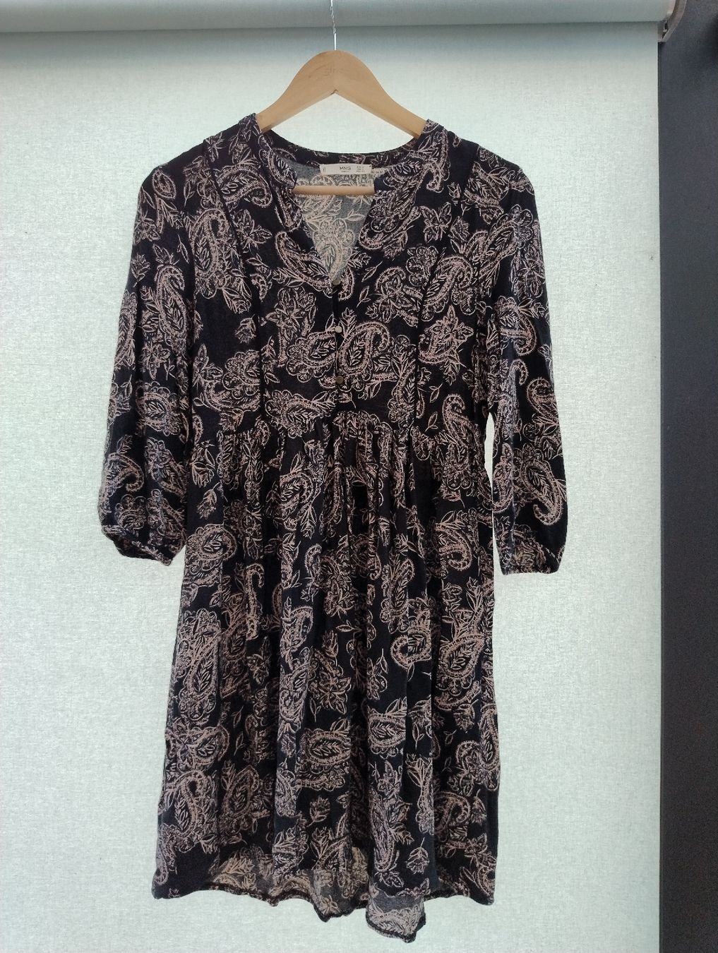 Mango Vestiti: Langarm-Kleid von Mango, Gr. S, Schwarz/Beige – Usato da Kirchberg BE venduto da lauraflu