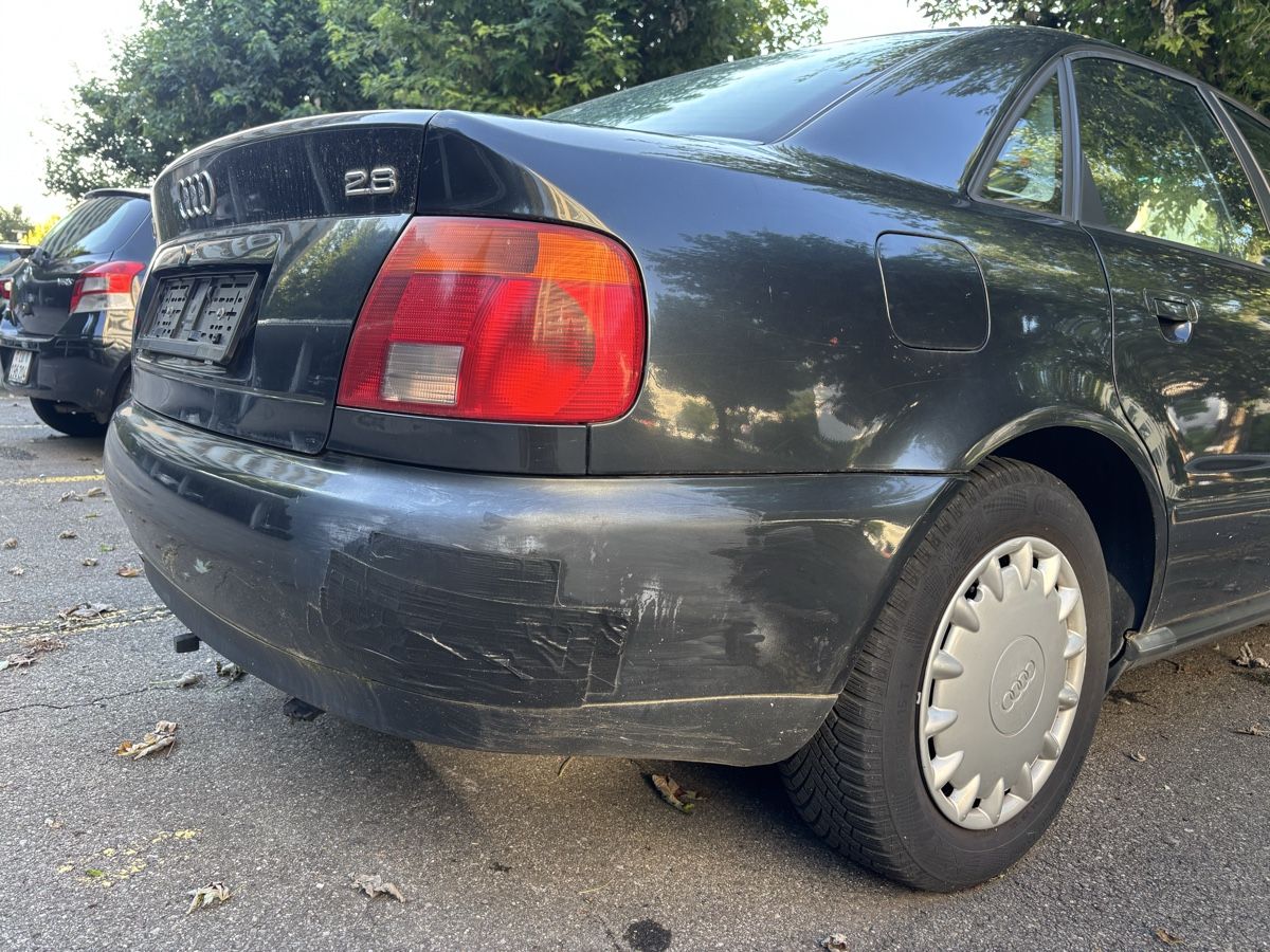 Audi Automobili: Audi A4 2.8L V6 1995 – Usato da Kriens venduto da Bananee 3