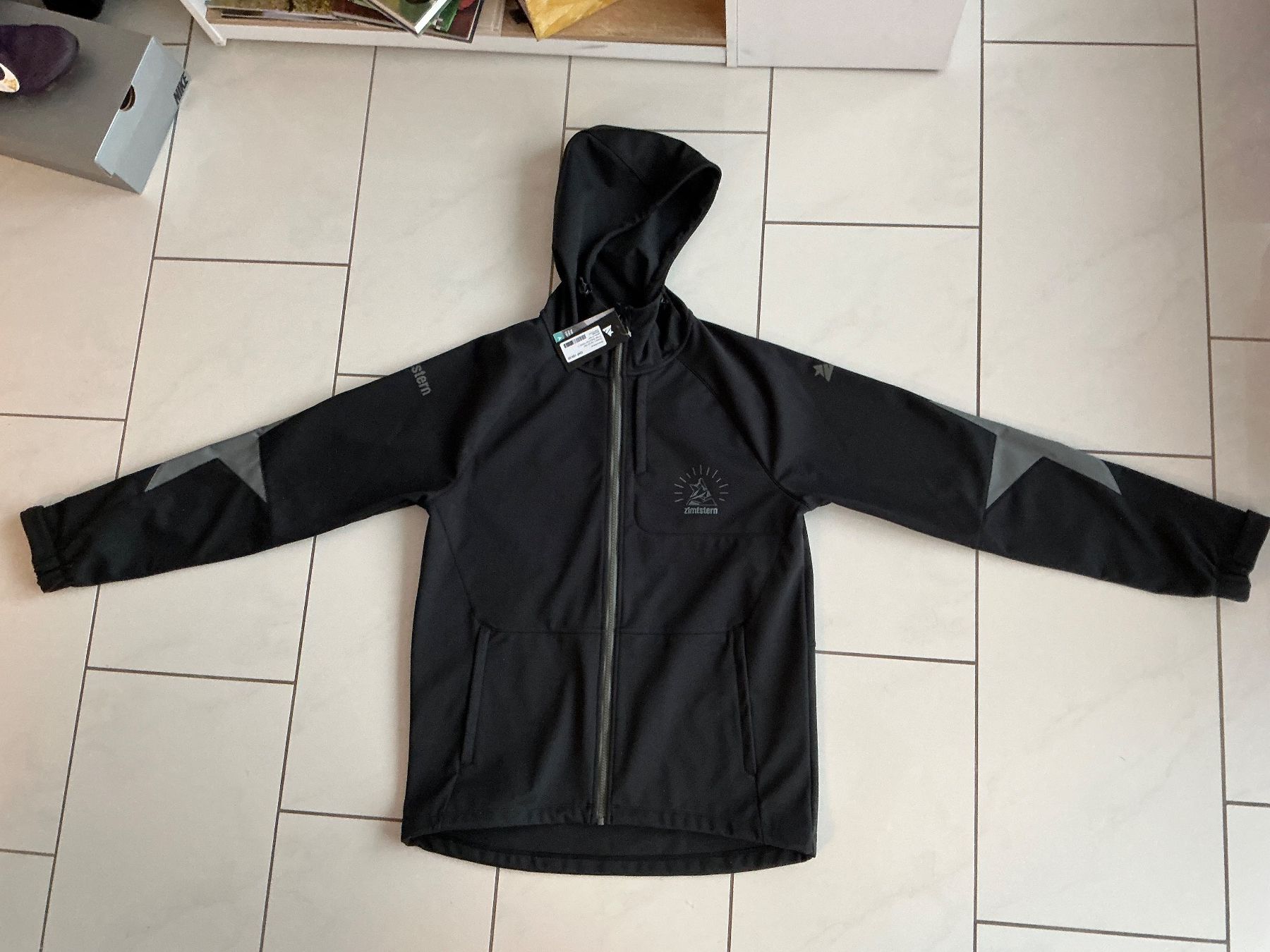 Giacche: Zimtstern Softshell Jacke Gr.L – Nuovo e nell'imballaggio originale da Biel-Benken BL venduto da Sahra1