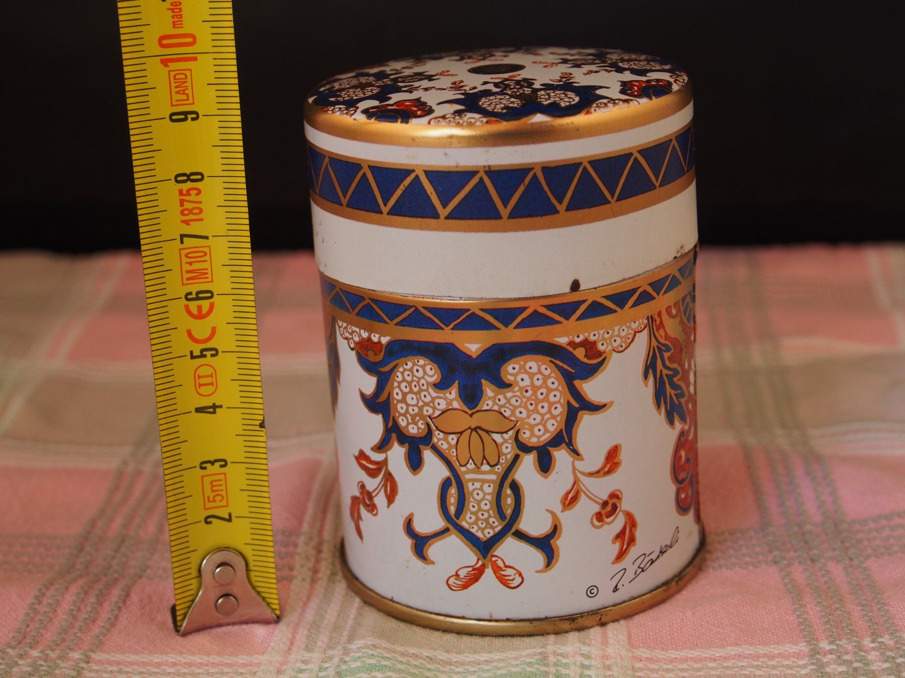 Barattoli: Boite en fer blanc décorée vintage Bäseli? – Usato da Ovronnaz venduto da Etagne68 1
