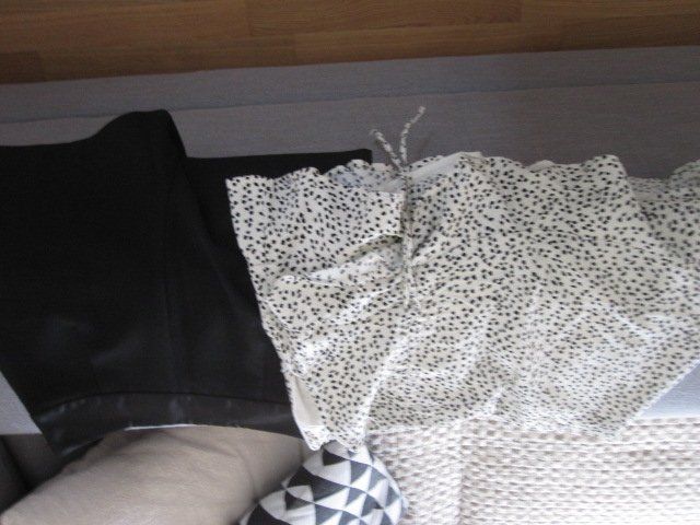 Lotti di vestiti: Set /Röcken/Shorts – Usato da Ehrendingen venduto da salvi1995 2