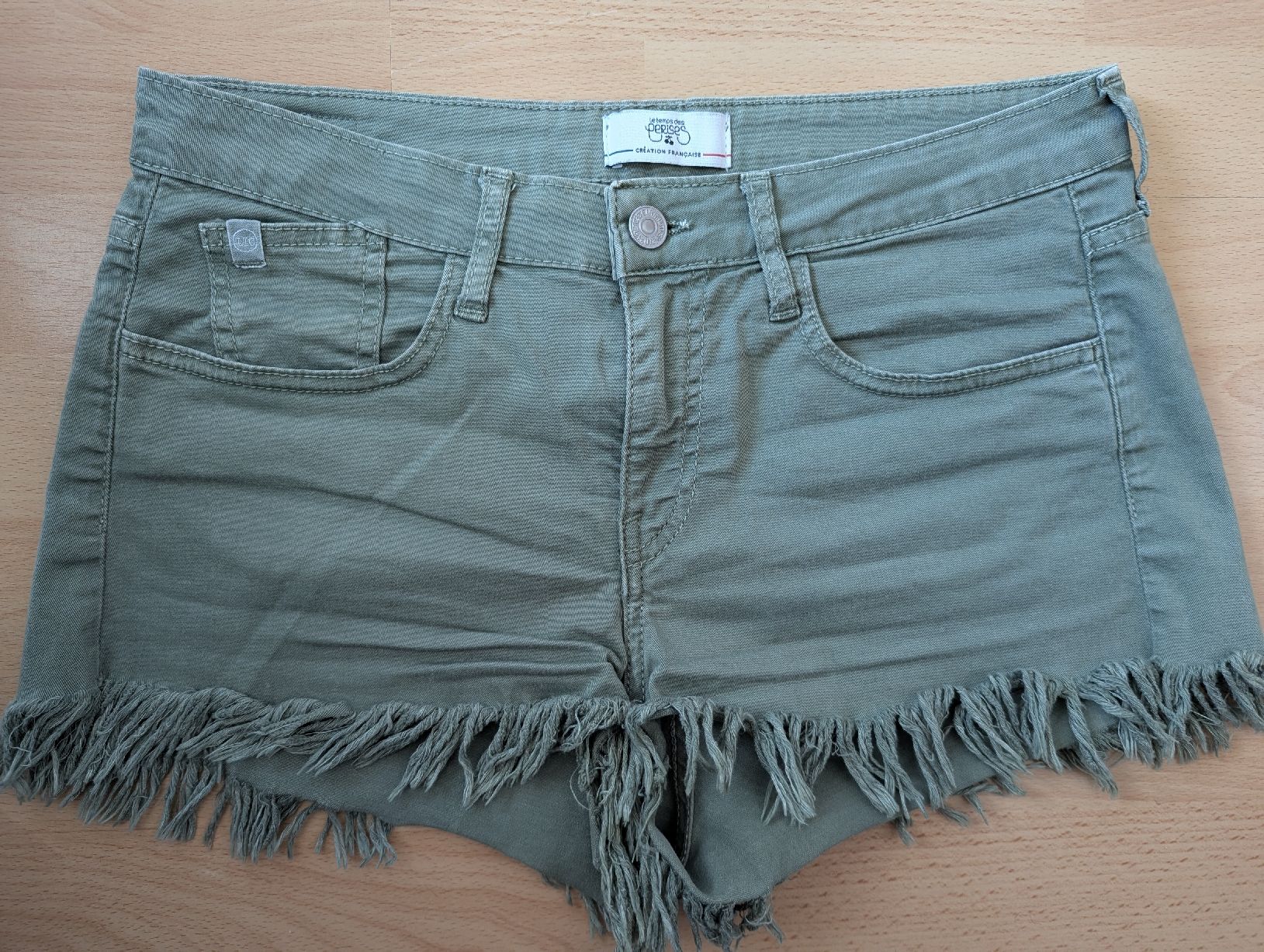 Le Temps Des Cerises Pantaloni: short le temps des cerises 36 – Usato da Montreux venduto da dem_gyt9 2