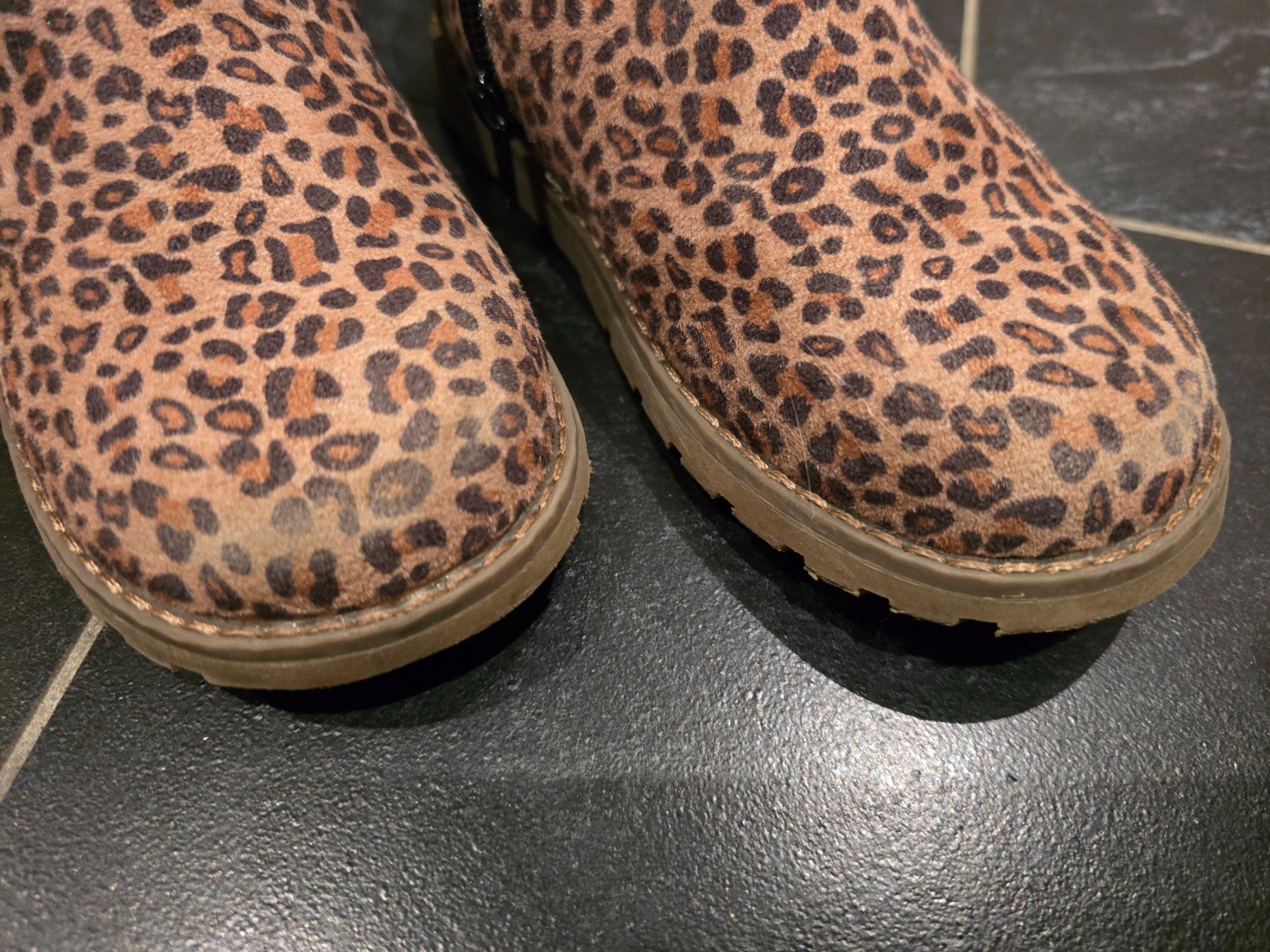 Schuhe für Mädchen: Stiefeletten Leo Muster Grösse 29 – Gebraucht aus Büttikon AG von Amineah 1